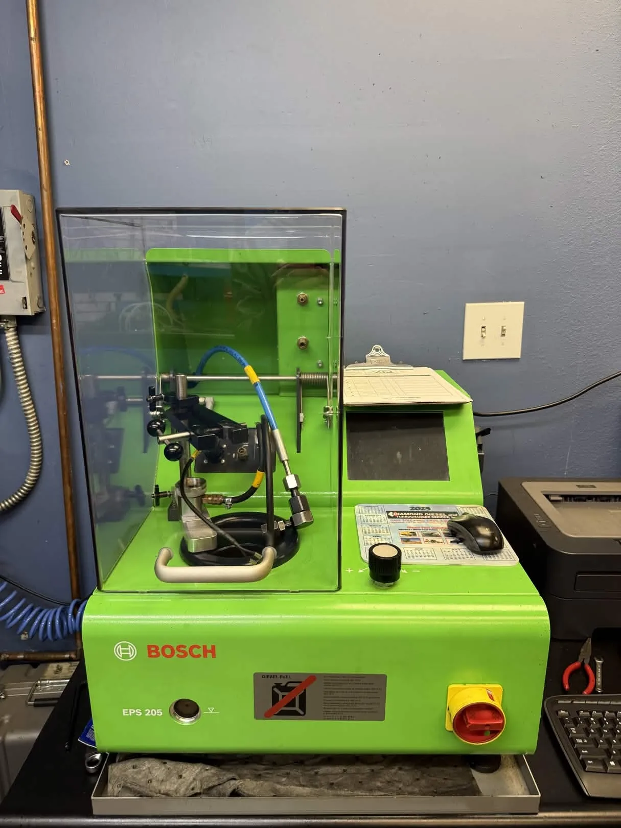 Bosch EPS 205 spray pattern test machine for diesel injectors