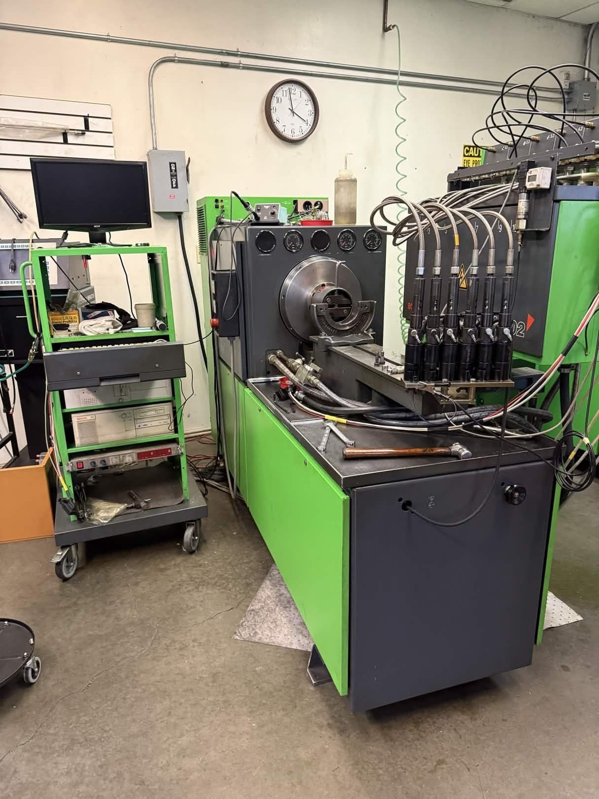 Bosch EPS 815 diesel injection test stand with computer diagnostics