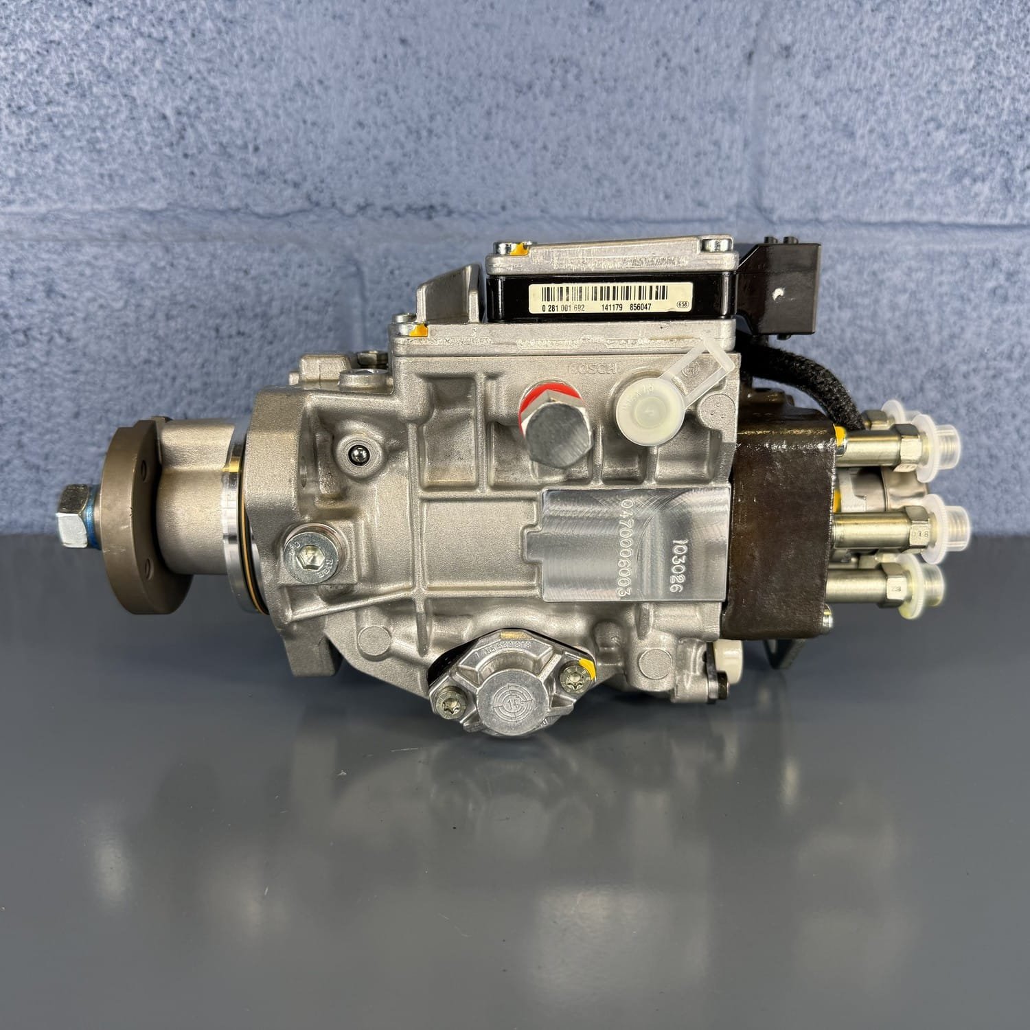 Perkins 1106C / Caterpillar 3056E VP30 24-Volt Injection Pump — Bosch Reman 0470006003 — view 2
