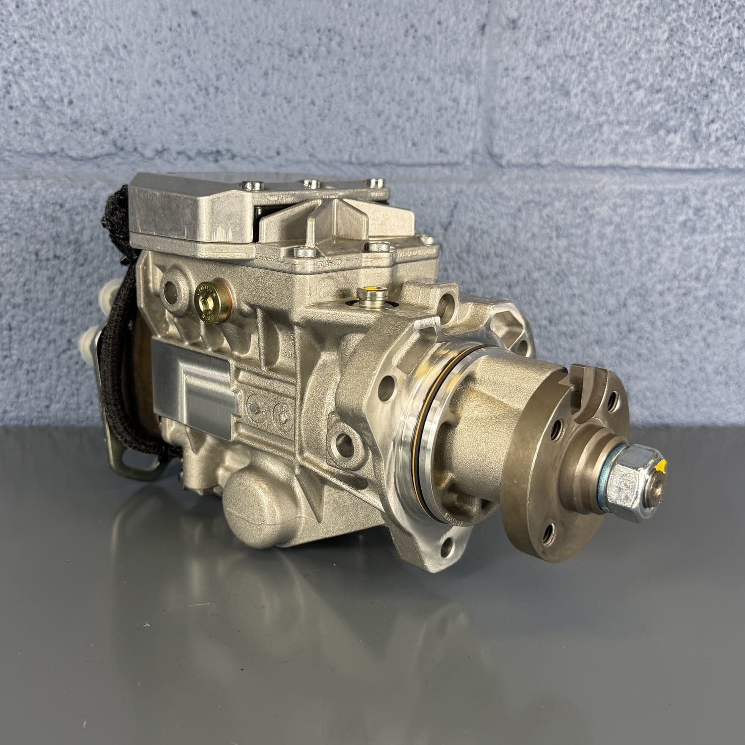 Perkins 1106C / Caterpillar 3056E VP30 24-Volt Injection Pump — Bosch Reman 0470006003 — view 5
