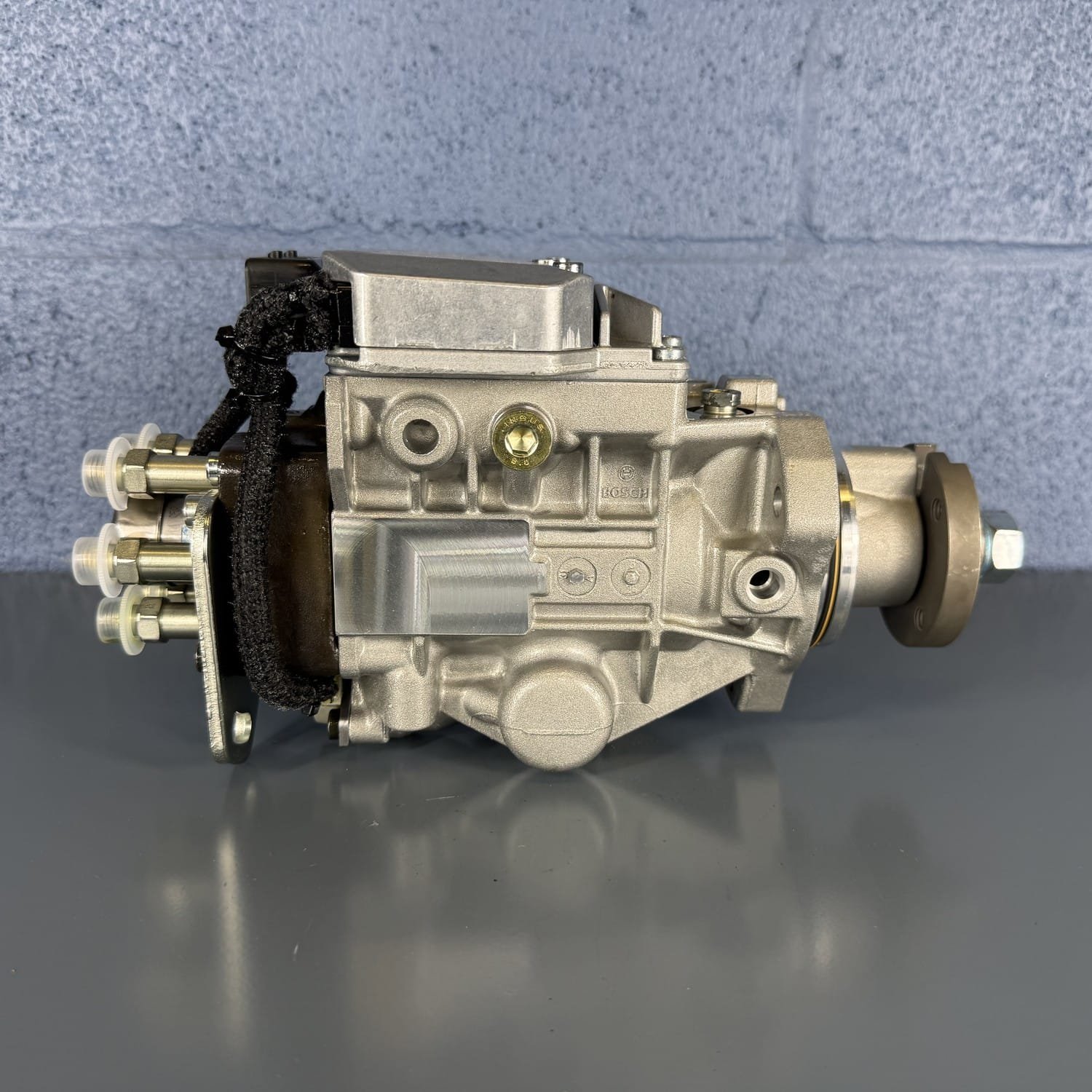 Perkins 1106C / Caterpillar 3056E VP30 24-Volt Injection Pump — Bosch Reman 0470006003 — view 6