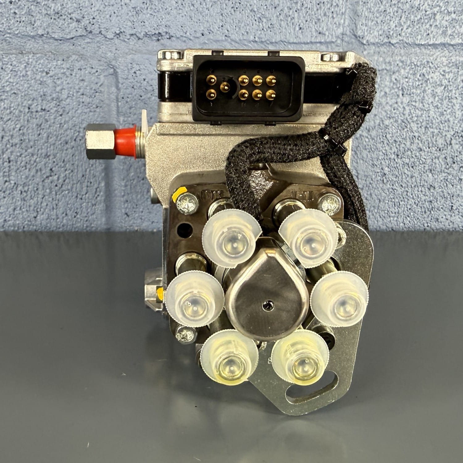 Perkins 1106C / Caterpillar 3056E VP30 24-Volt Injection Pump — Bosch Reman 0470006003 — view 8