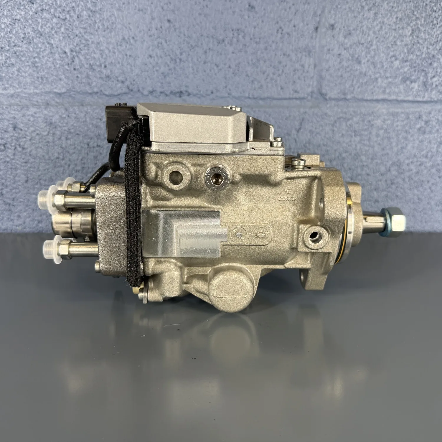 Cummins 4BT 3.9L / ISB / QSB 12-Volt VP30 Injection Pump — Bosch Reman 0470004018 — view 5