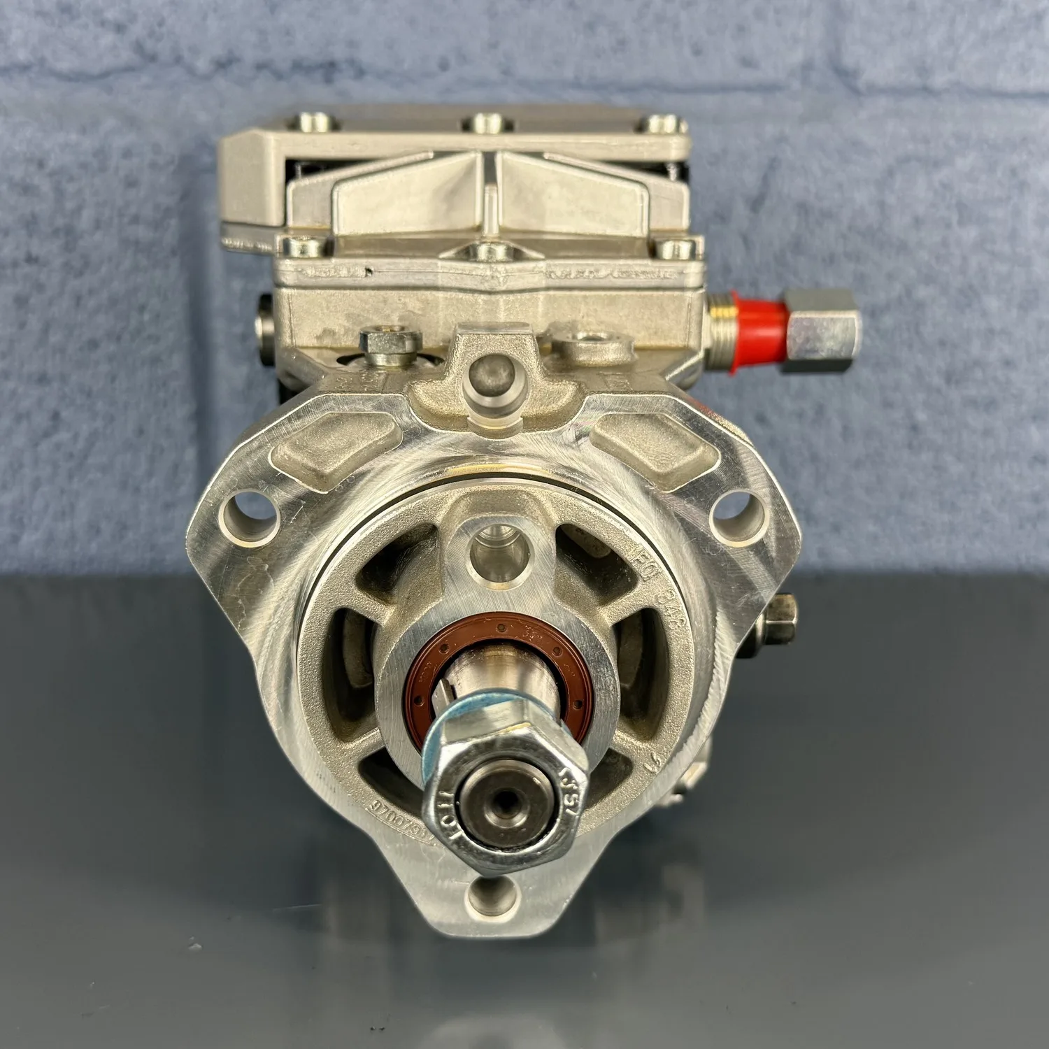 Cummins 4BT 3.9L / ISB / QSB 12-Volt VP30 Injection Pump — Bosch Reman 0470004018 — view 7