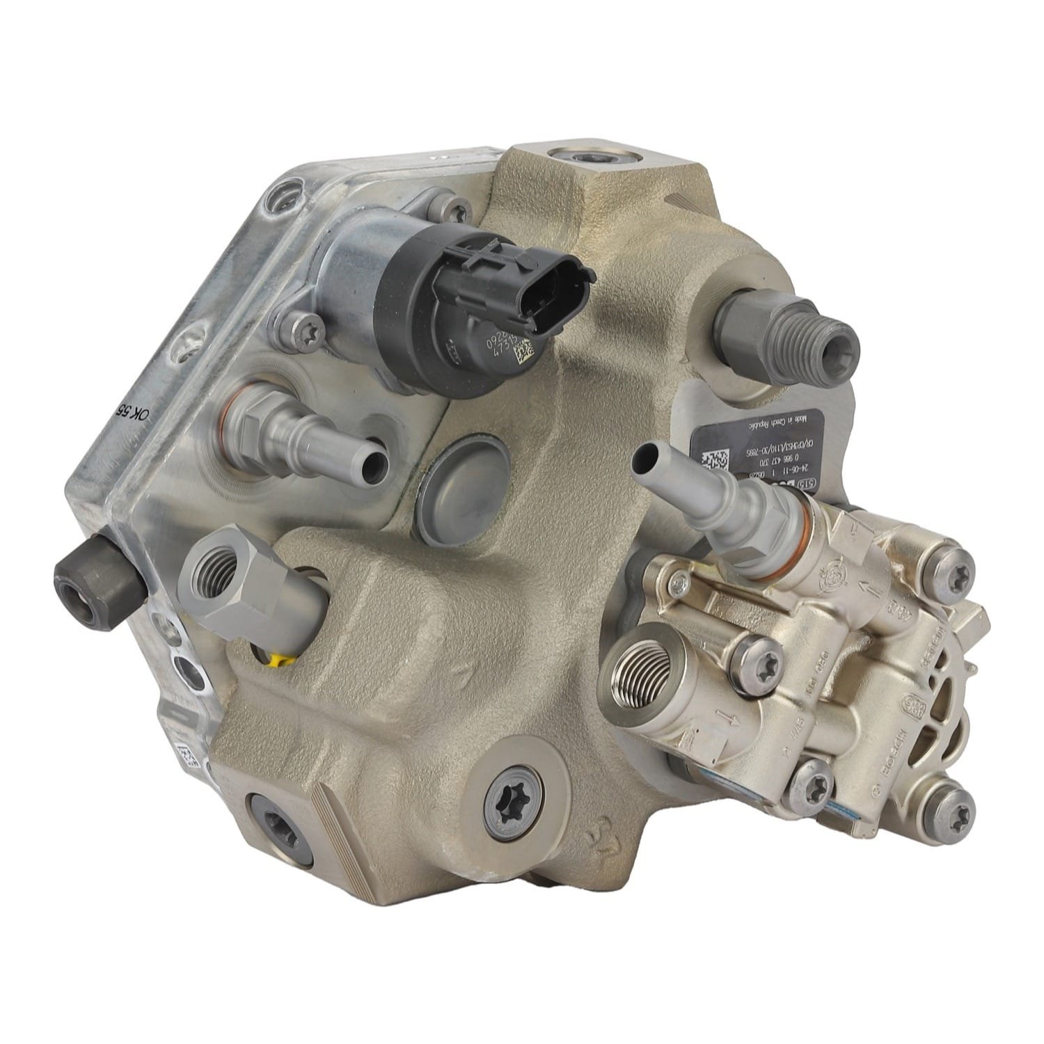 Bosch 0986437370 CP3 High-Pressure Common-Rail Pump for Cummins ISB 6.7 midrange engine with rear gear train, view 3