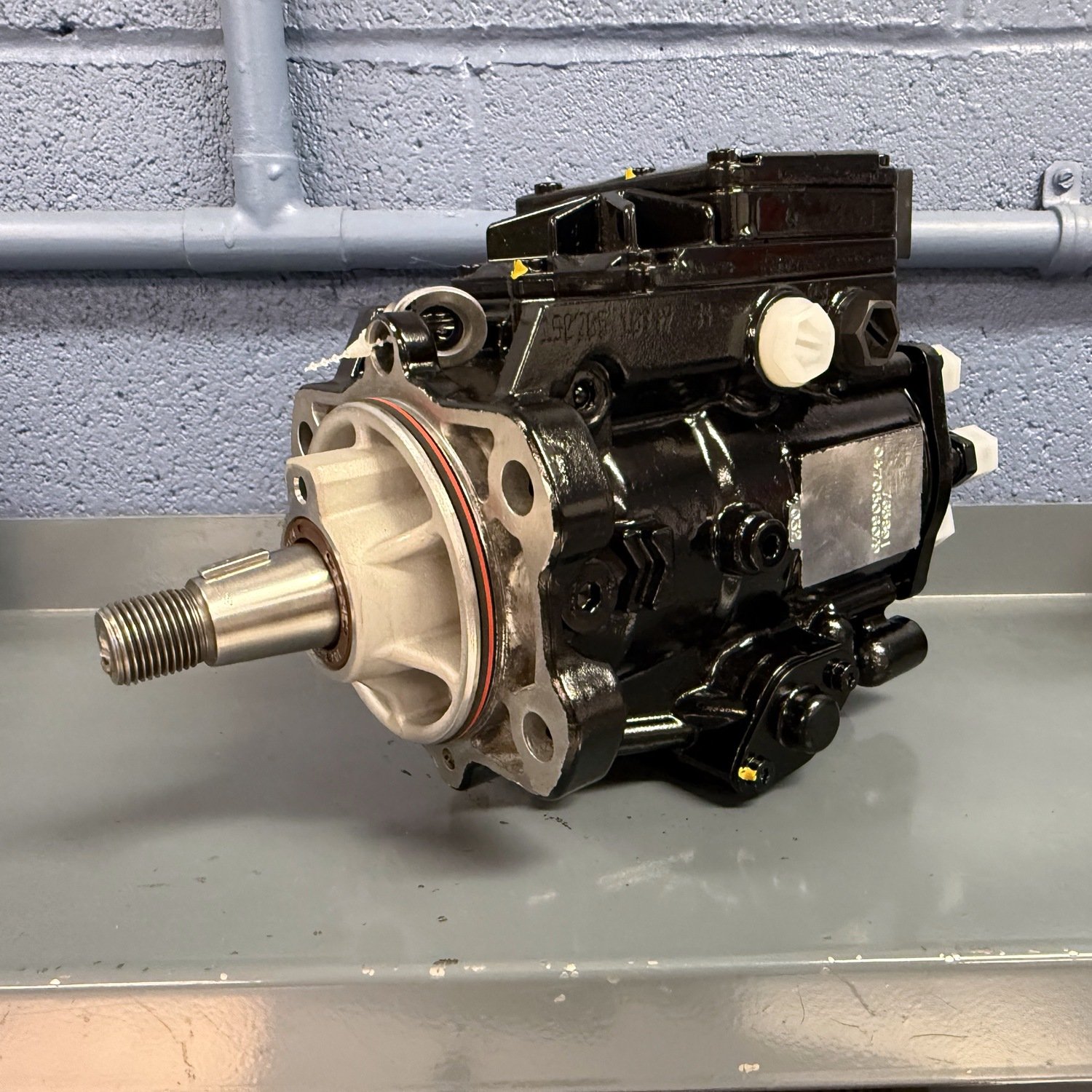 Bosch Authorized Remanufactured VP44 injection pump 16X (0470506029), drive flange three-quarter view